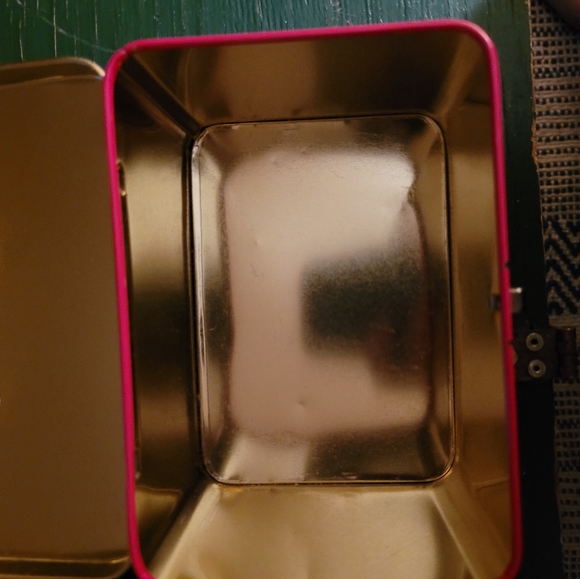 90's Mickey & Minnie metal lock box. - Picture 3 of 7